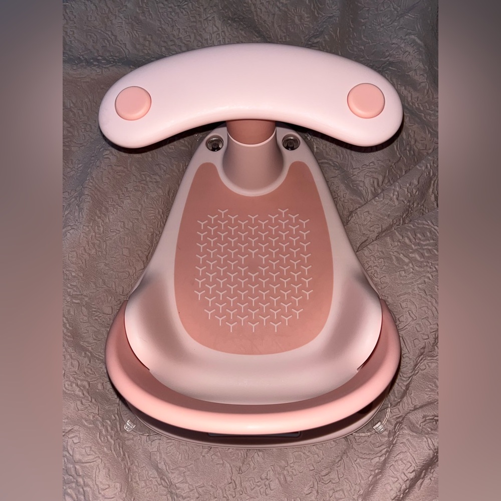 NEVER USED BATH SEAT